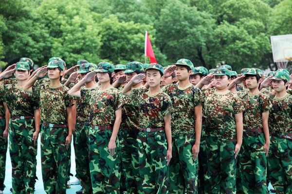 开学:高一新生军训22个注意事项